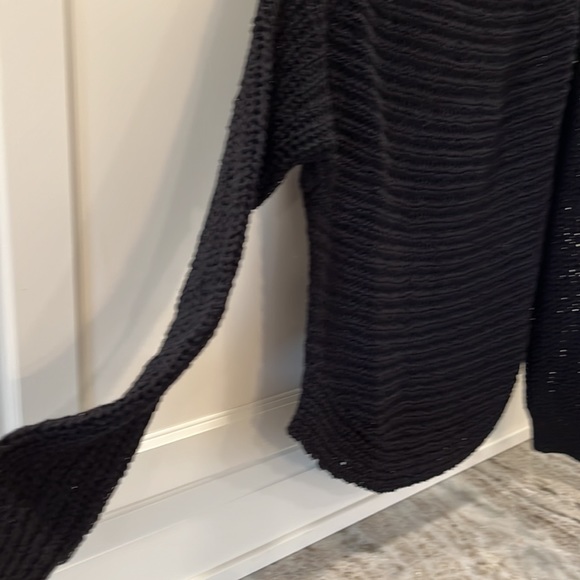 Lightweight fun sweater - Picture 4 of 5